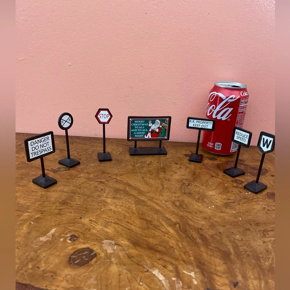 Eztec 37189 North Pole Express Christmas Train Replacement 7 Road Signs - Picture 13 of 13